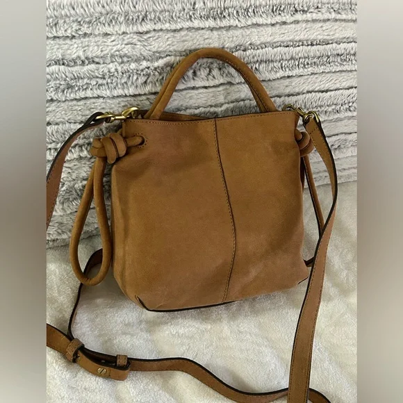 💼 Lucky Brand Suede Leather Small Crossbody Bag (Like New)💼 - Picture 4 of 13